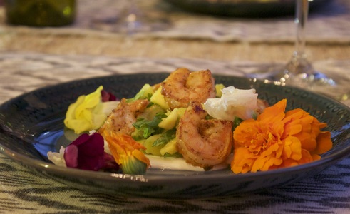 Mango Shrimp Salad Image