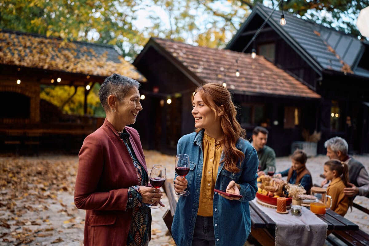 How-to-Plan-a-Wine-Tasting-Event-for-a-Cozy-Festive-Fall-or-Winter-Gathering-featured-image fall festive wine tastings